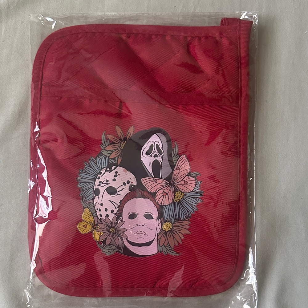 Red Horror Character oven mitt